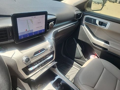 Used 2020 Ford Explorer XLT w/ Equipment Group 202A RWD image 8