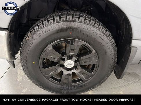 Used 2018 Nissan Titan SV w/ SV Convenience Package image 4