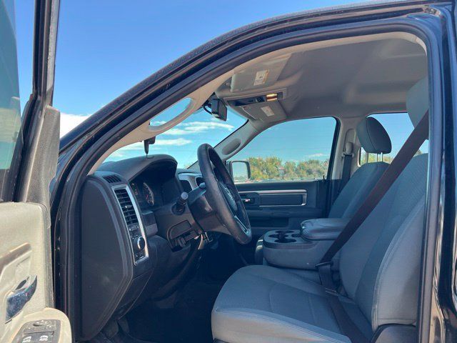 Used 2017 RAM 1500 Classic SLT AWD/4WD image 26