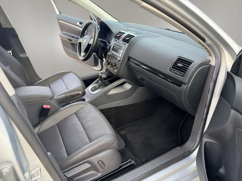 Used 2009 Volkswagen Jetta TDI FWD image 20