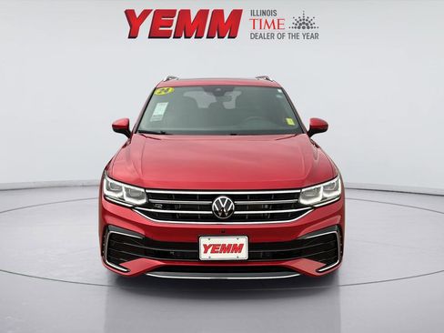Used 2024 Volkswagen Tiguan SEL R-Line image 4
