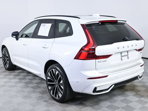 Used 2026 Volvo XC60 B5 Ultra w/ Climate Package image 4
