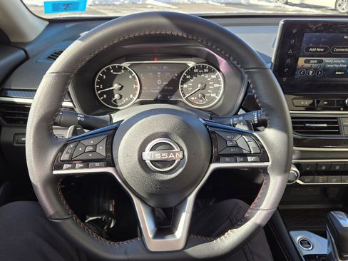 Used 2024 Nissan Altima 2.5 SR w/ SR Premium Package image 22