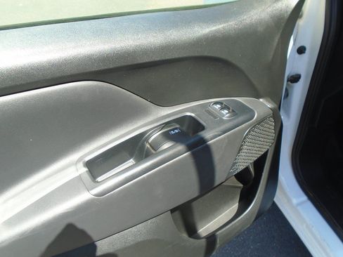 Used 2022 RAM ProMaster City Tradesman FWD image 11