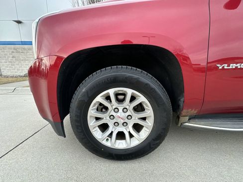 Used 2015 GMC Yukon SLT image 33