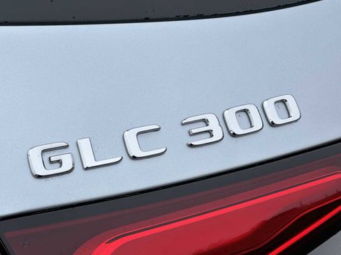 New 2026 Mercedes-Benz GLC 300 image 11