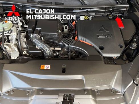 Used 2025 Mitsubishi Outlander SEL AWD/4WD image 23