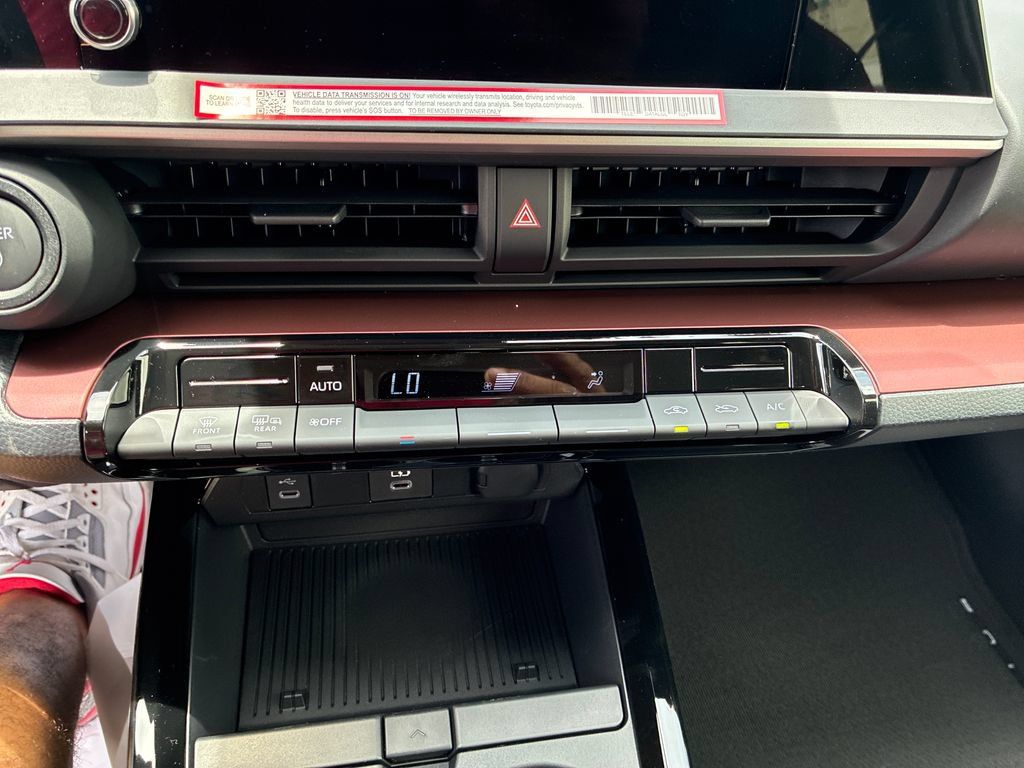 New 2026 Toyota Prius Plug-In Hybrid FWD image 26
