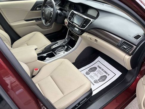 Used 2017 Honda Accord EX-L image 25
