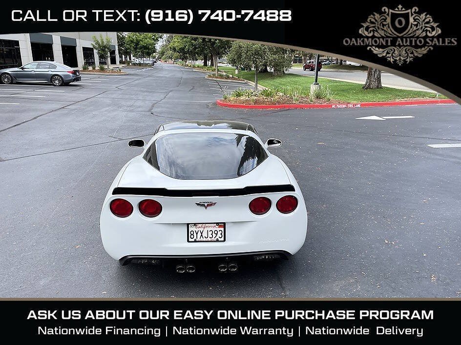 Used 2011 Chevrolet Corvette Coupe w/ 1LT RWD image 11