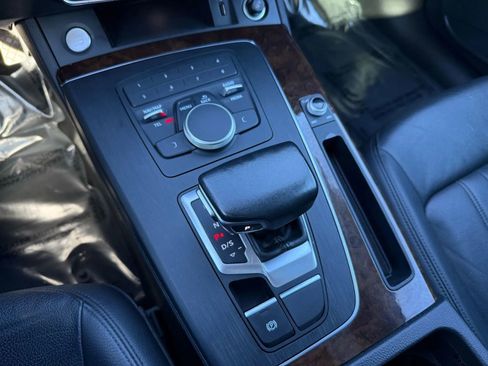 Used 2020 Audi Q5 2.0T Premium image 20