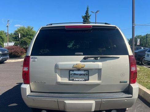 Used 2012 Chevrolet Tahoe LTZ AWD/4WD image 7