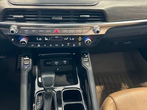 Used 2022 Kia Telluride SX w/ Nightfall Edition Package AWD/4WD image 13