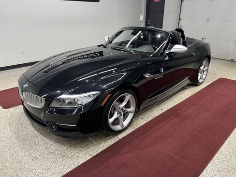 Used 2015 BMW Z4 sDrive35is image 3