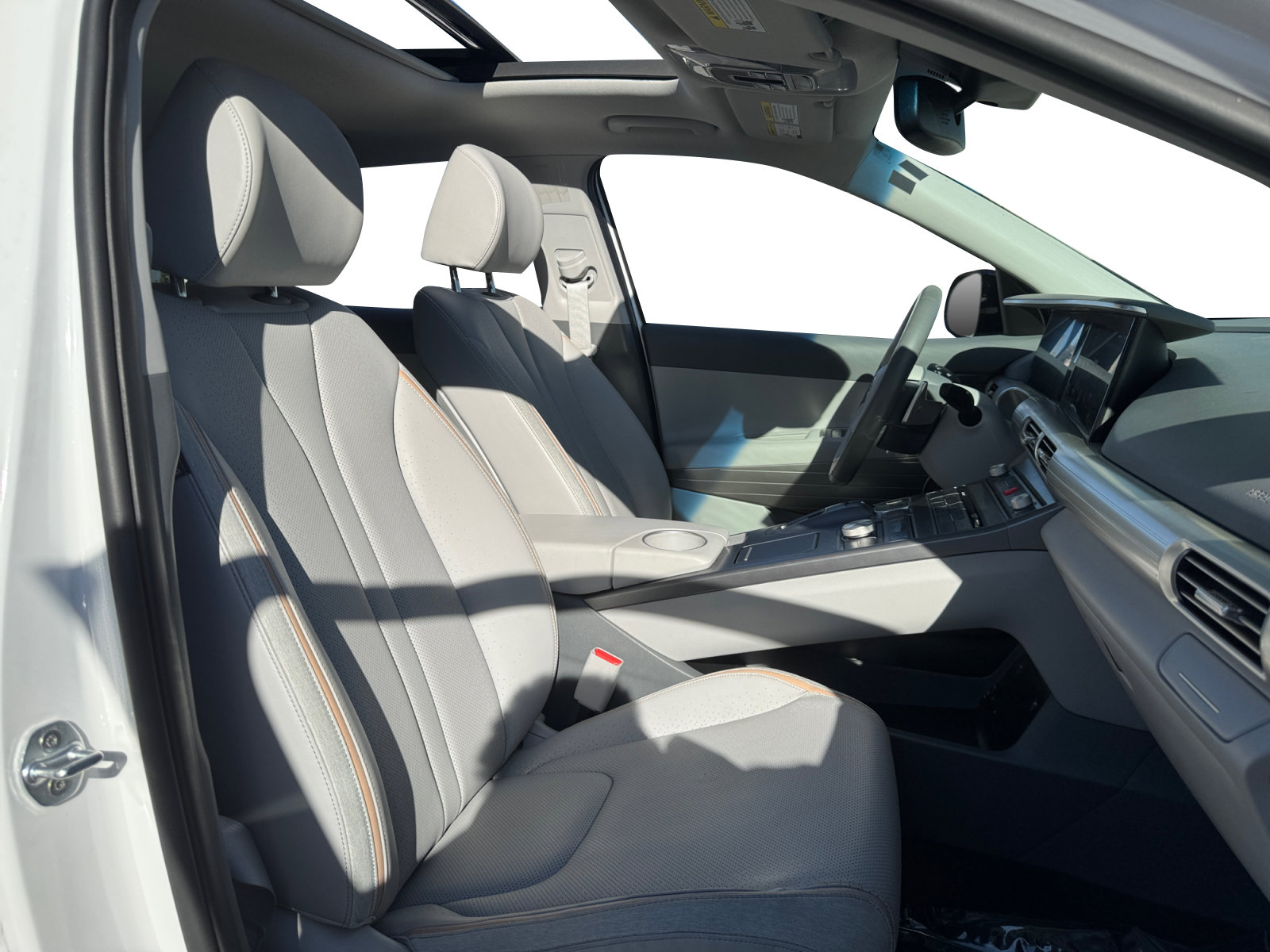 Used 2020 Hyundai Nexo Limited FWD image 15