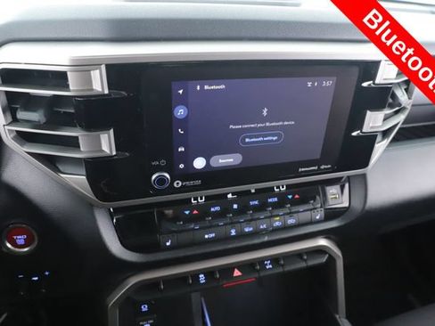 Used 2022 Toyota Tundra SR5 AWD/4WD image 5