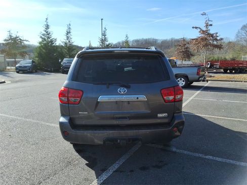 Used 2015 Toyota Sequoia Limited image 6