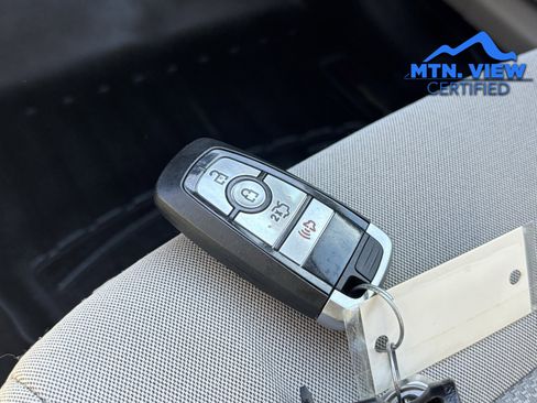 Used 2019 Ford Fusion SE image 25