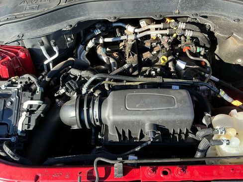 Used 2021 Ford Explorer XLT w/ Equipment Group 202A image 25