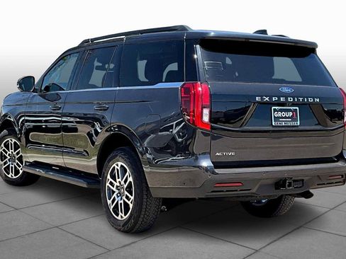 New 2025 Ford Expedition Active image 12