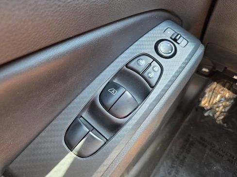 Used 2024 Nissan Altima 2.5 SV FWD image 21