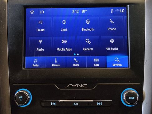 Used 2020 Ford Fusion SE FWD image 25