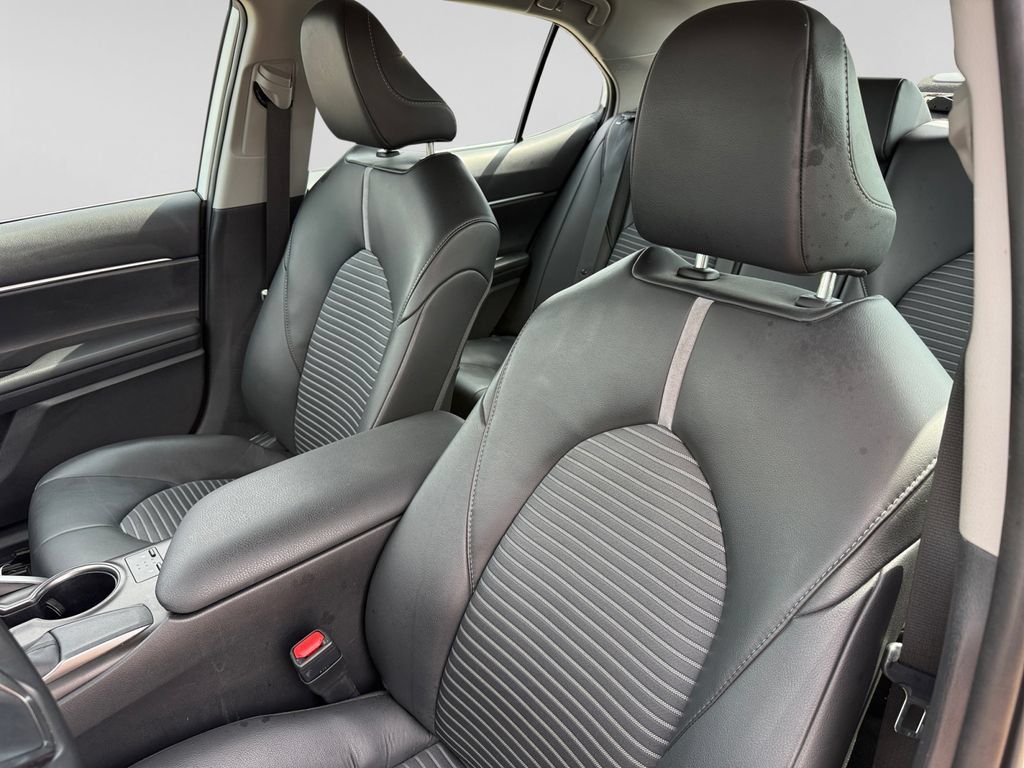 Used 2024 Toyota Camry SE FWD image 23