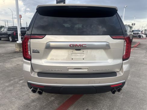 Used 2024 GMC Yukon Denali w/ Denali Reserve Package AWD/4WD image 13