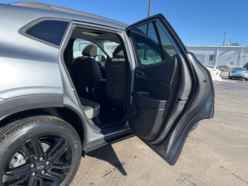 New 2026 Chevrolet Trax ACTIV w/ Sunroof Package image 21