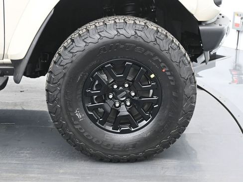 New 2025 Ford Bronco Raptor w/ Interior Carbon Fiber Pack image 22