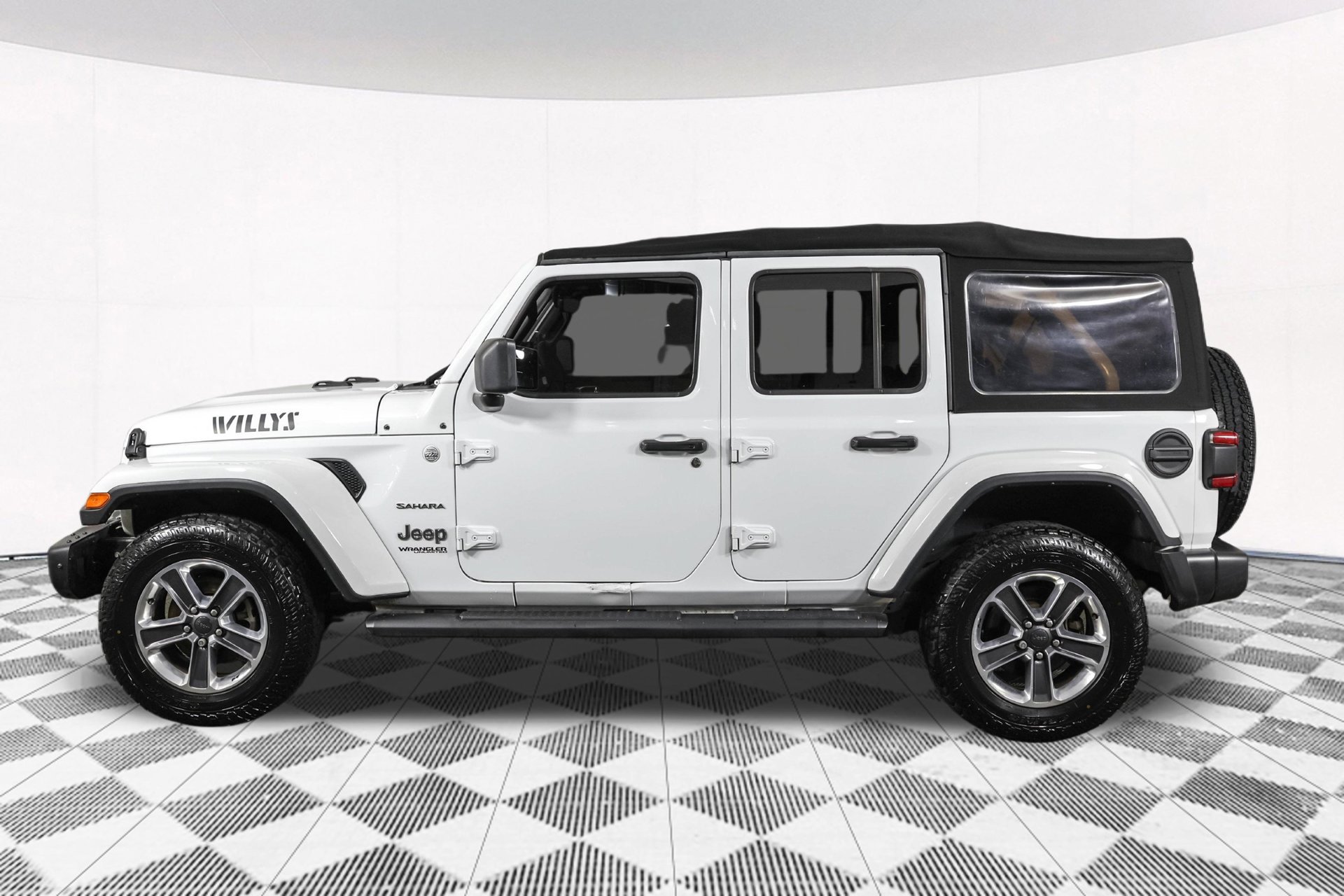 Used 2022 Jeep Wrangler Unlimited Sahara w/ Safety Group AWD/4WD image 22