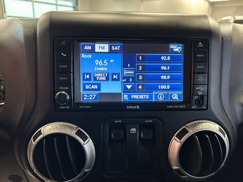 Used 2012 Jeep Wrangler Sahara AWD/4WD image 15