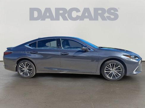 Used 2025 Lexus ES 300h w/ Premium Package FWD image 8