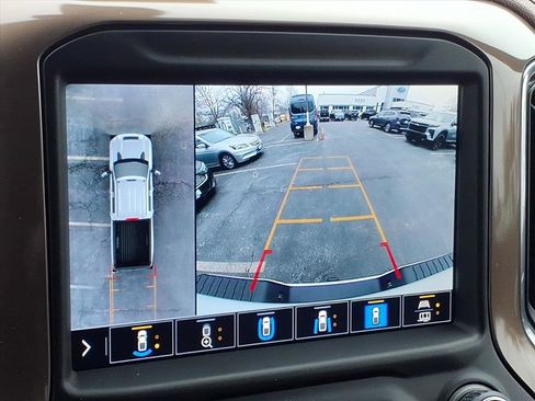 Used 2023 Chevrolet Silverado 2500 High Country image 12