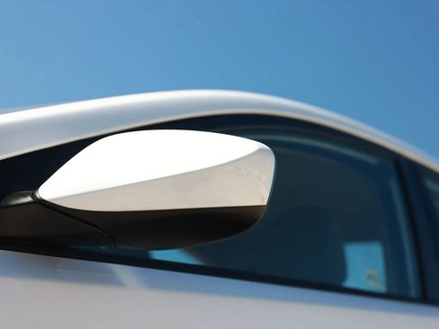 Used 2016 Hyundai Elantra SE image 33