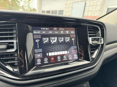 Used 2021 Dodge Durango SXT image 20