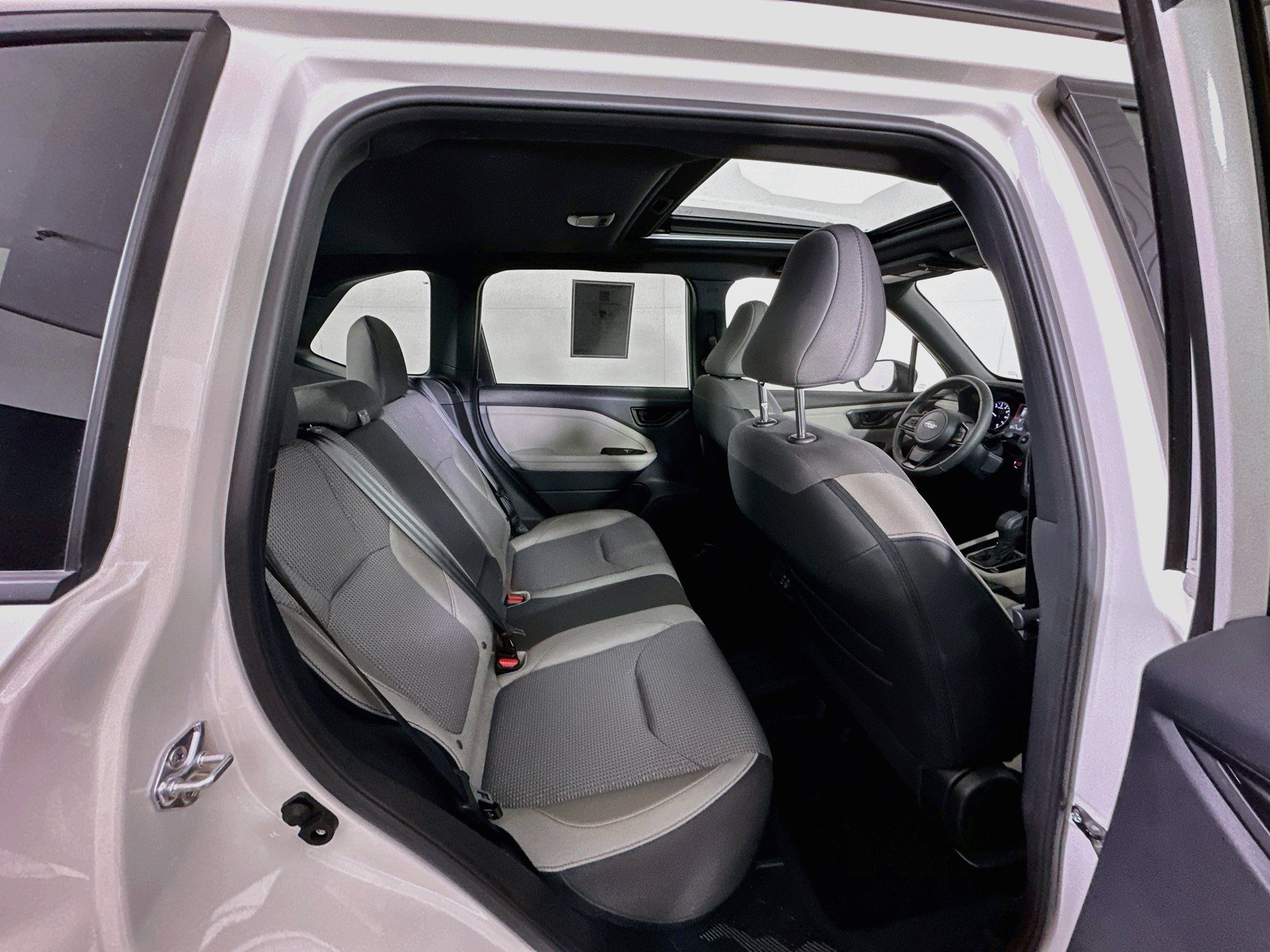Used 2025 Subaru Forester Premium AWD/4WD image 31