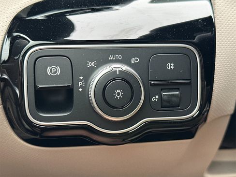 New 2025 Mercedes-Benz CLA 250 image 29