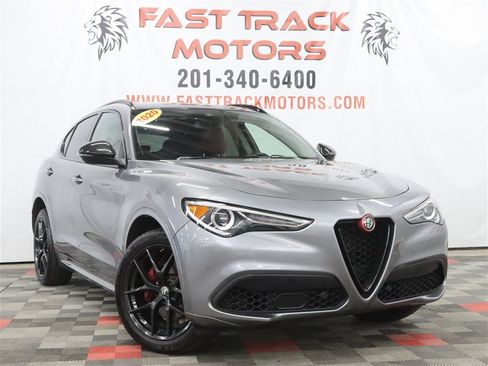 Used 2020 Alfa Romeo Stelvio Sport w/ Quick Order Package 22J Sport AWD/4WD image 3