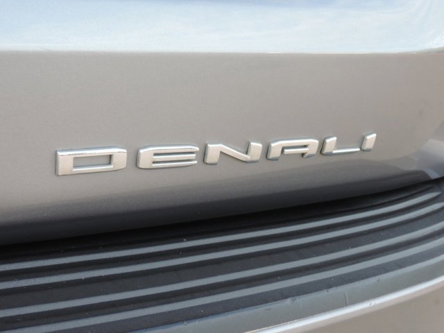 Used 2021 GMC Yukon Denali AWD/4WD image 14