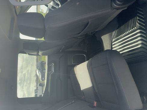 Used 2024 GMC Sierra 1500 SLE image 13