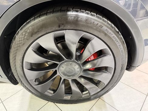 Used 2021 Tesla Model Y Performance image 40