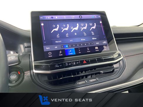 Used 2022 Jeep Compass Trailhawk w/ Trailhawk Elite Group AWD/4WD image 6