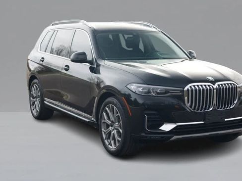 Used 2020 BMW X7 xDrive40i w/ Cold Weather Package image 3