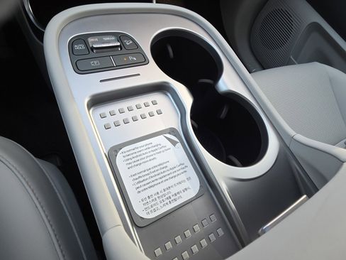 New 2026 Hyundai Ioniq 9 Limited image 20