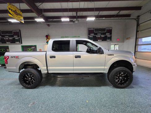 Used 2019 Ford F150 XL w/ Equipment Group 101A Mid AWD/4WD image 5