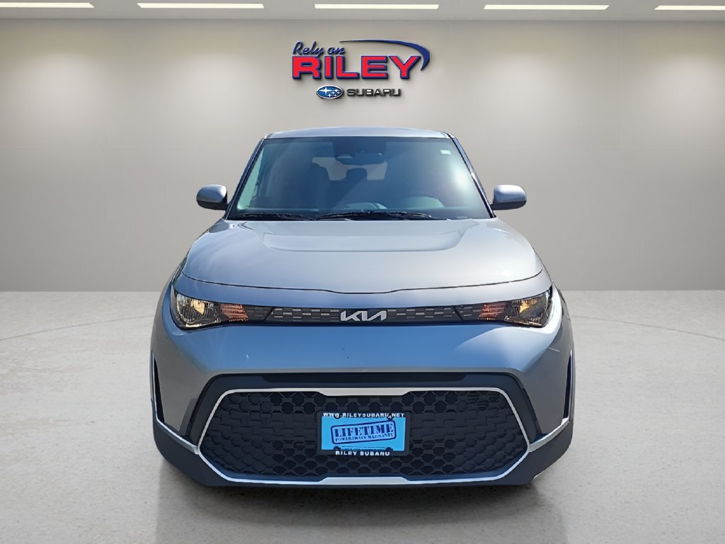 Used 2025 Kia Soul LX w/ LX Technology Package FWD image 9