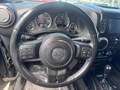 Used 2015 Jeep Wrangler Unlimited Sport w/ Quick Order Package 24S AWD/4WD image 15