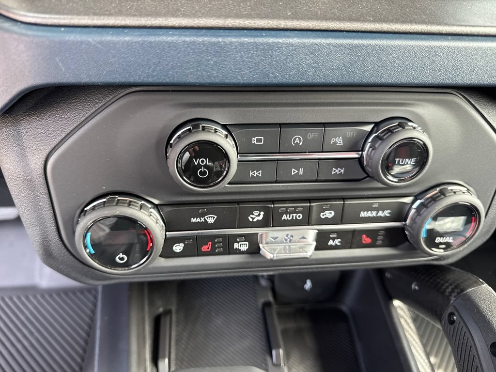 New 2026 Ford Bronco Raptor w/ Interior Carbon Fiber Pack AWD/4WD image 24