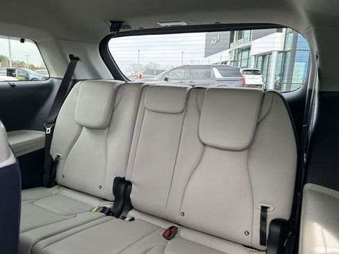 New 2026 Kia Carnival EX FWD image 26